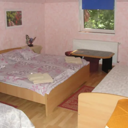 Casa de hóspedes Tiszacsegei Halaszcsarda Es Panzio *