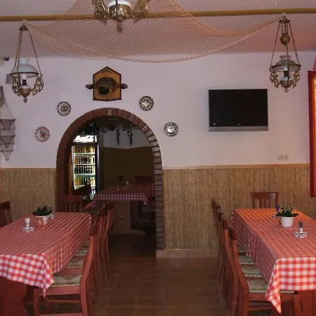 Casa de hóspedes Tiszacsegei Halaszcsarda Es Panzio *